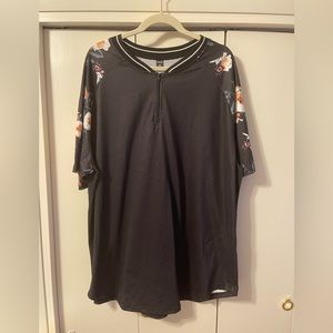 Zip up T-shirt style